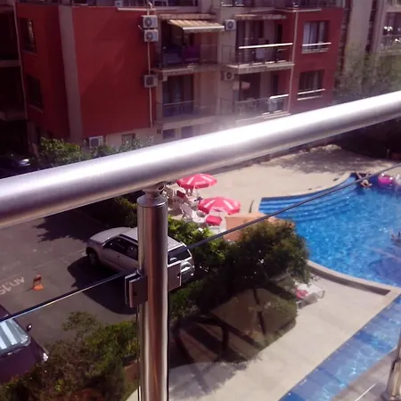 Апартамент Sea'n'pool In