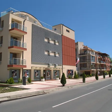 Апартамент Sea'n'pool In *