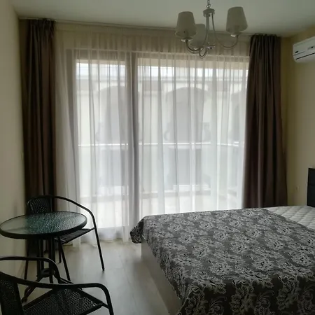 Sea'n'pool In Apartament Sozopol