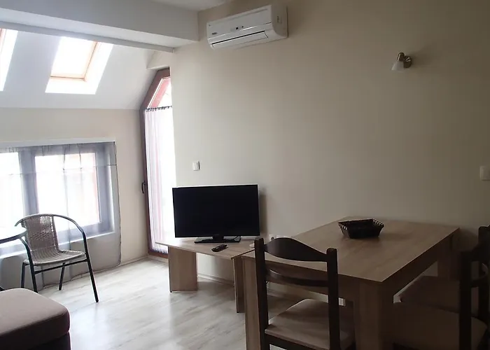 Sea'n'pool In Lejlighed *